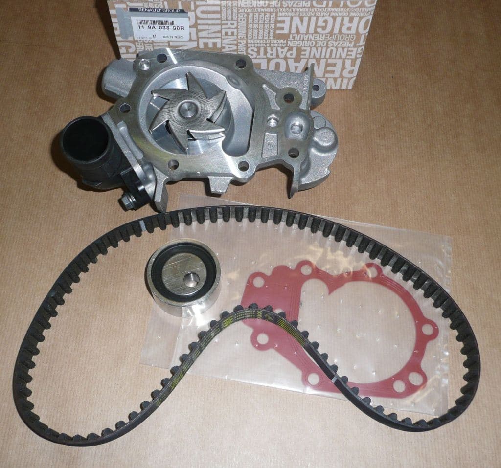 Kamremssats Med Pump - Renault Clio 1.2 D7f/d7d från Autofrance