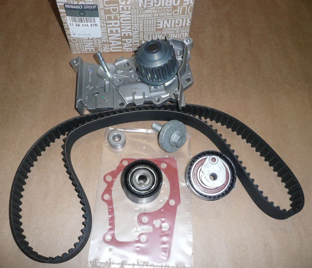 Kamremssats Med Pump - Renault Megane II 1.6 16V från Autofrance
