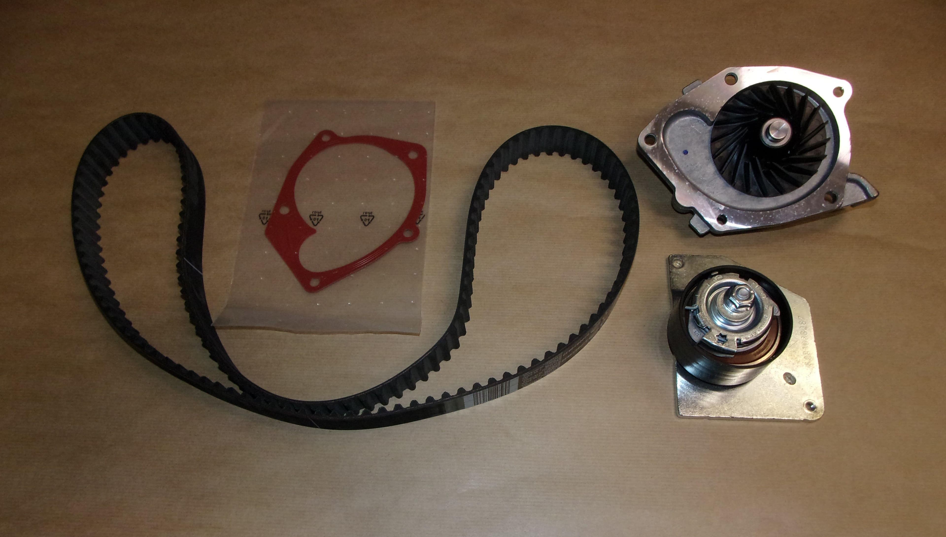 Kamremssats Med Pump - Renault Megane III 1.9DCI från Autofrance - bild 2