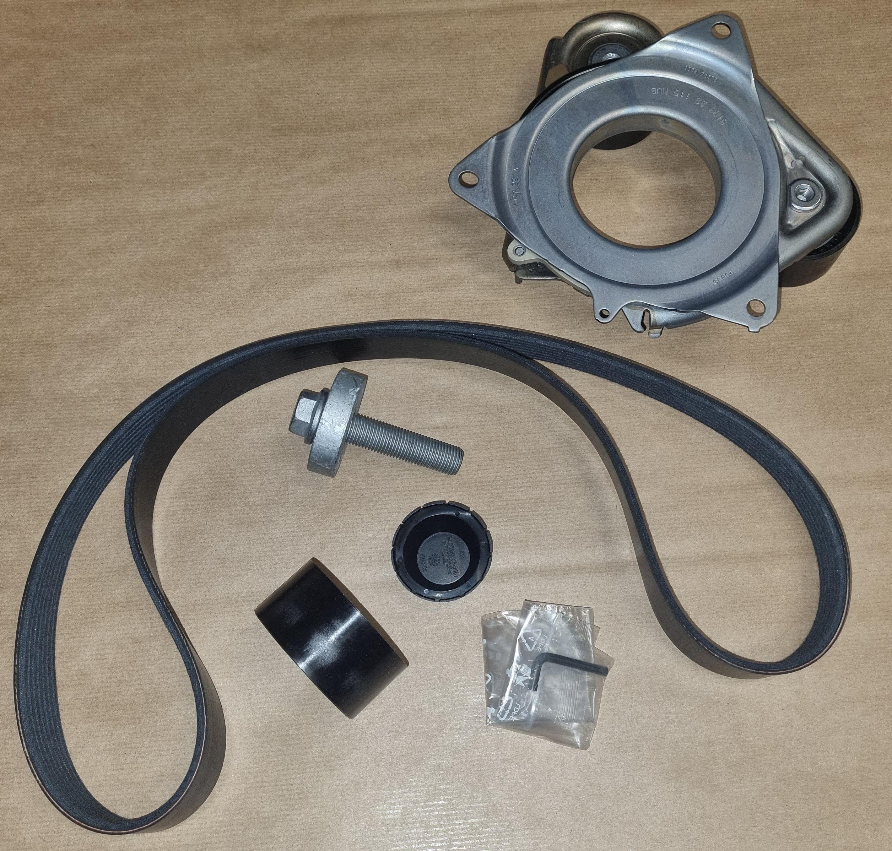 Kilremssats - Renault Fluence/Megane III från Autofrance - bild 3