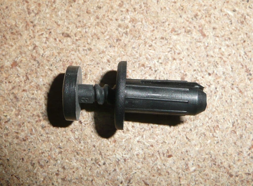 Klämma/clips - Instrumentbräda Fördelare C C5 II från Autofrance