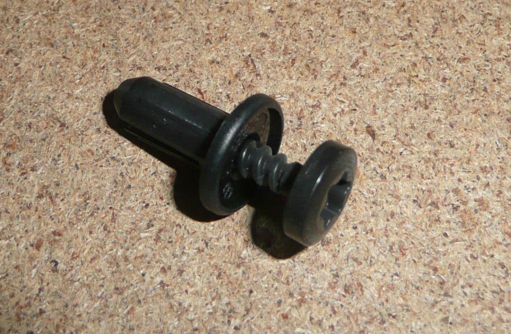 Klämma/clips - Instrumentbräda Fördelare C C5 II från Autofrance - bild 2