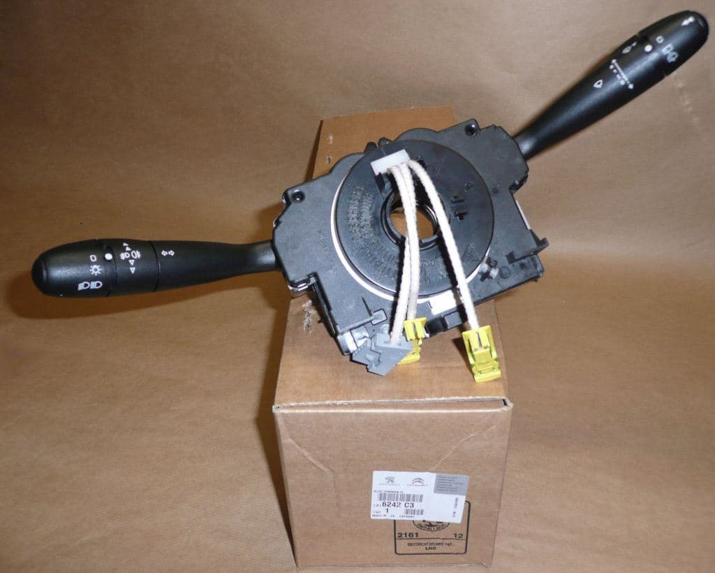 Kombinationsbrytare - Peugeot 206/Xsara Picass från Autofrance