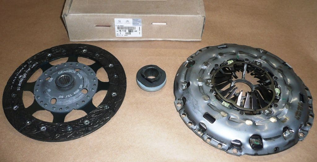 Koppling Sats - Citroën C4/C5, Peugeot 307 2.0HDI 136KM från Autofrance