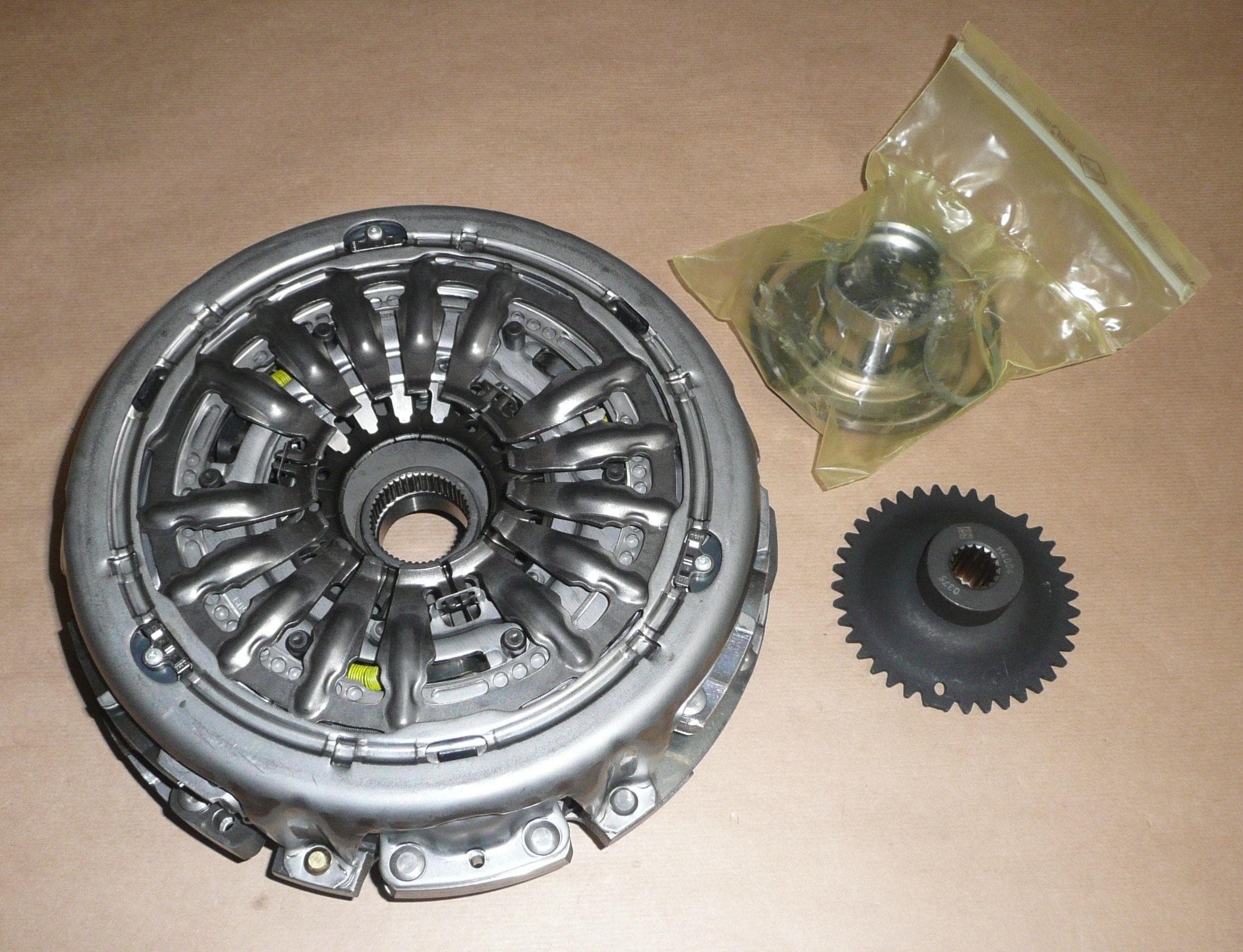 Koppling Sats - Renault Clio IV 1.6 Rs Dct250 från Autofrance