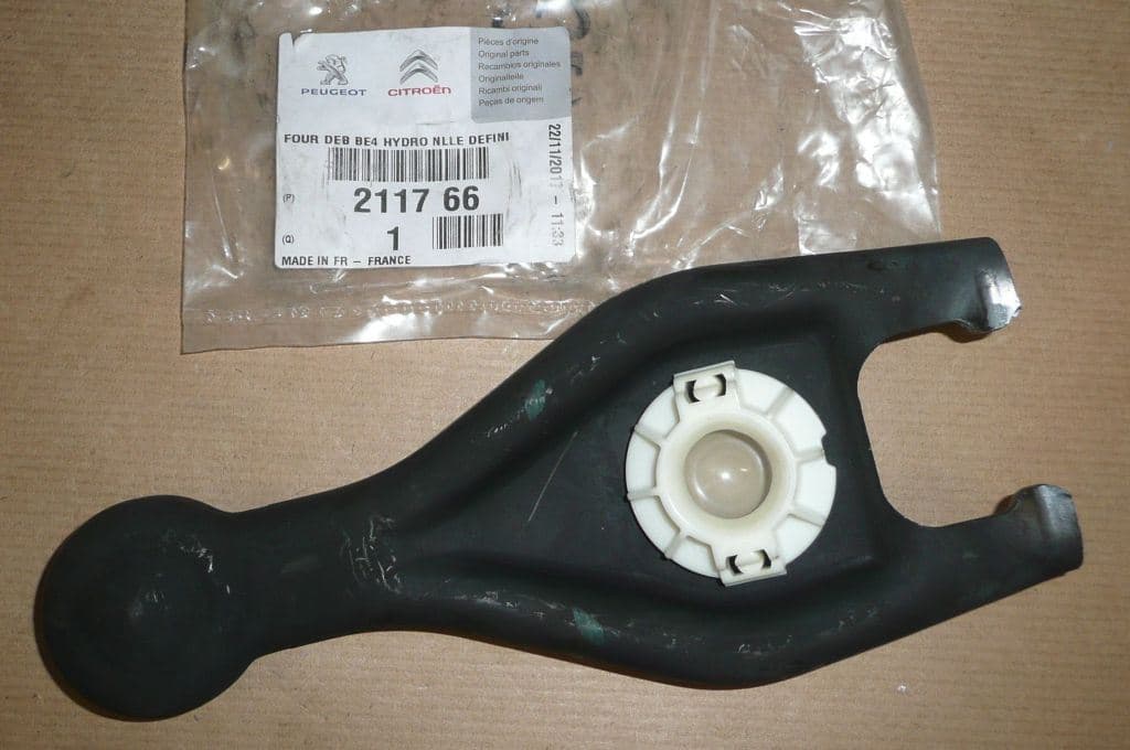 Kopplingsarm - Citroën Berlingo/C2/C3/C4/P206/30 från Autofrance