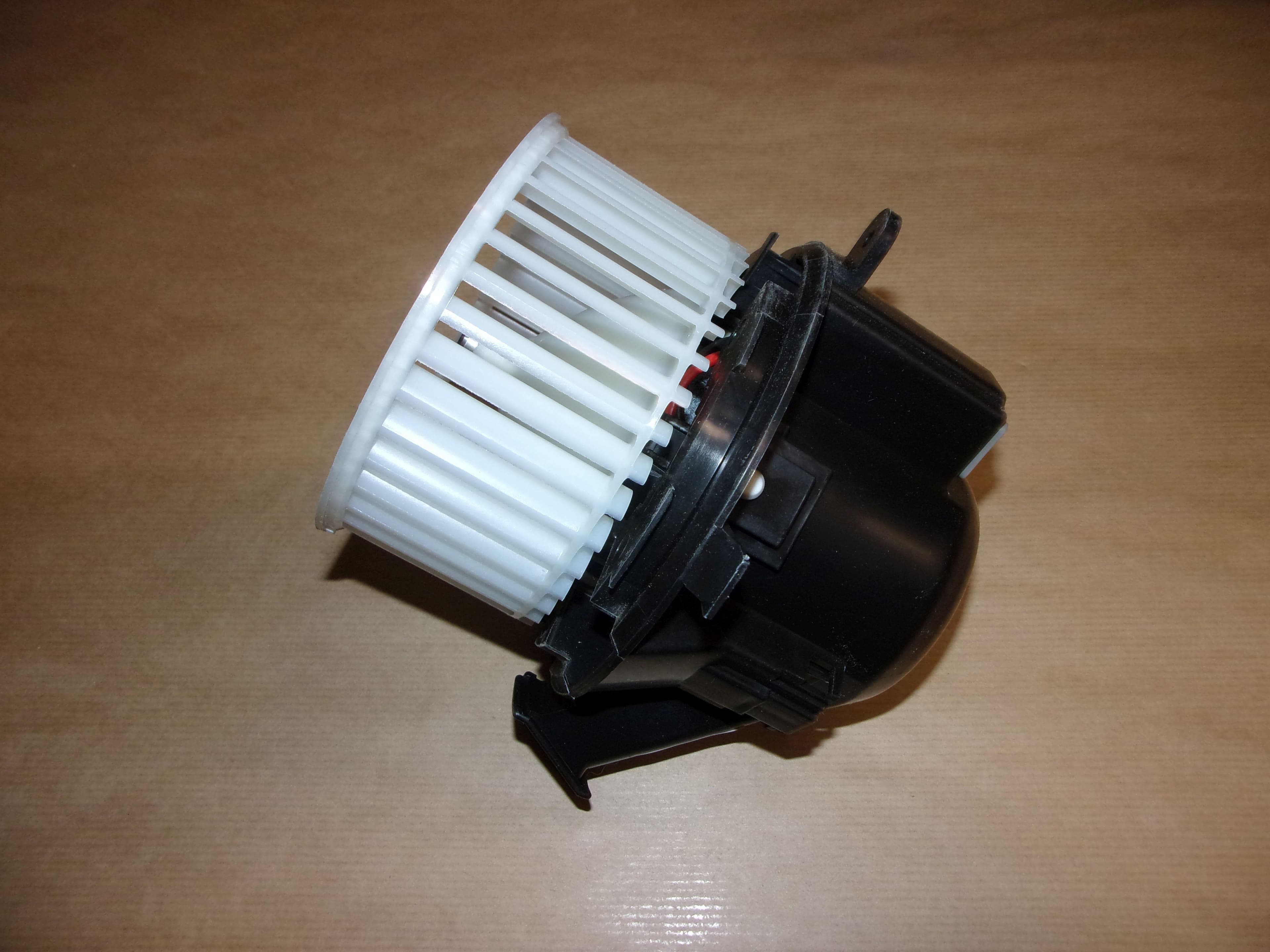 Kupéfläkt - Renault Twingo III från Autofrance - bild 4