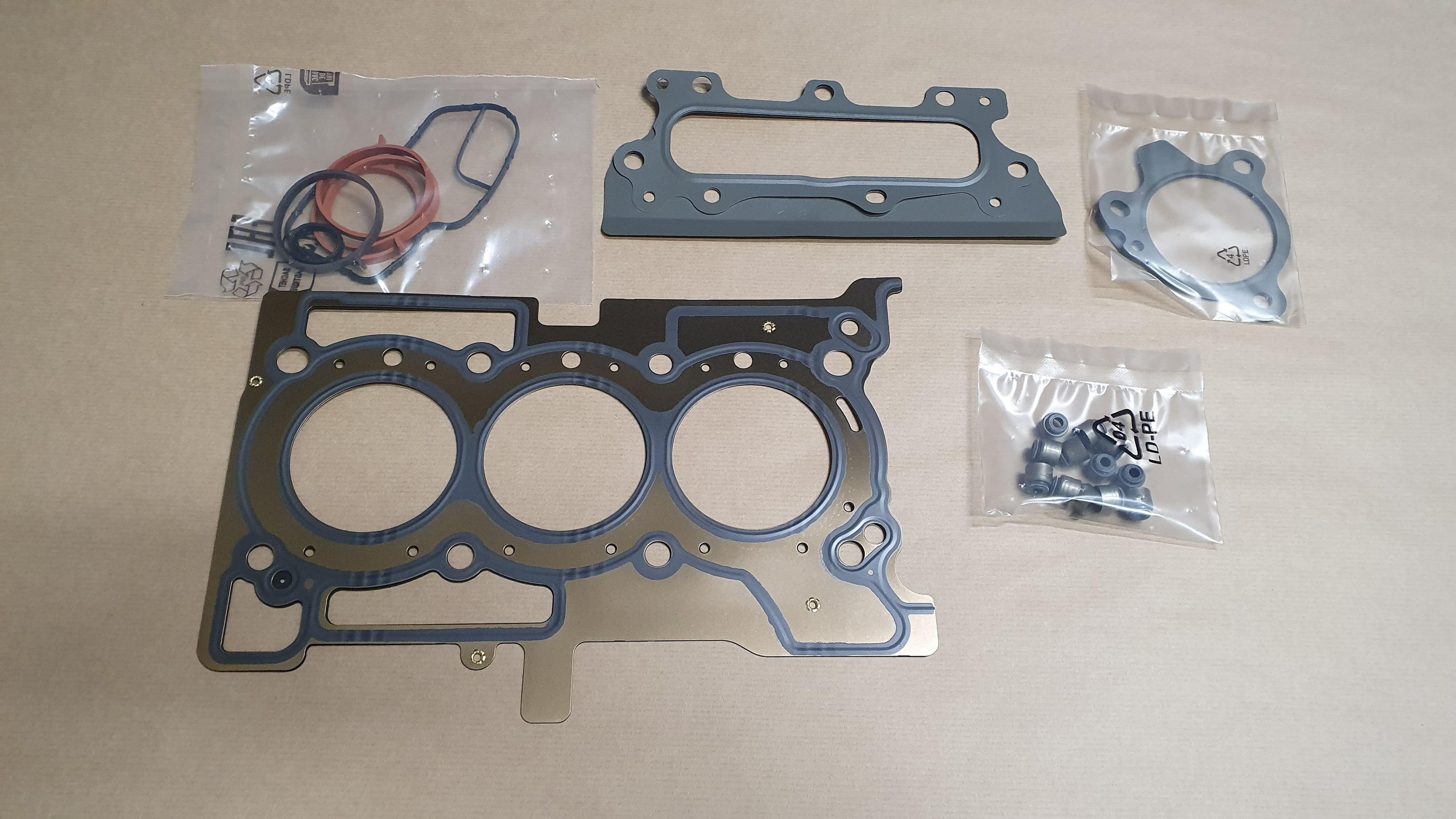 Motorpackningssats - Renault Clio IV 1.0 från Autofrance - bild 2