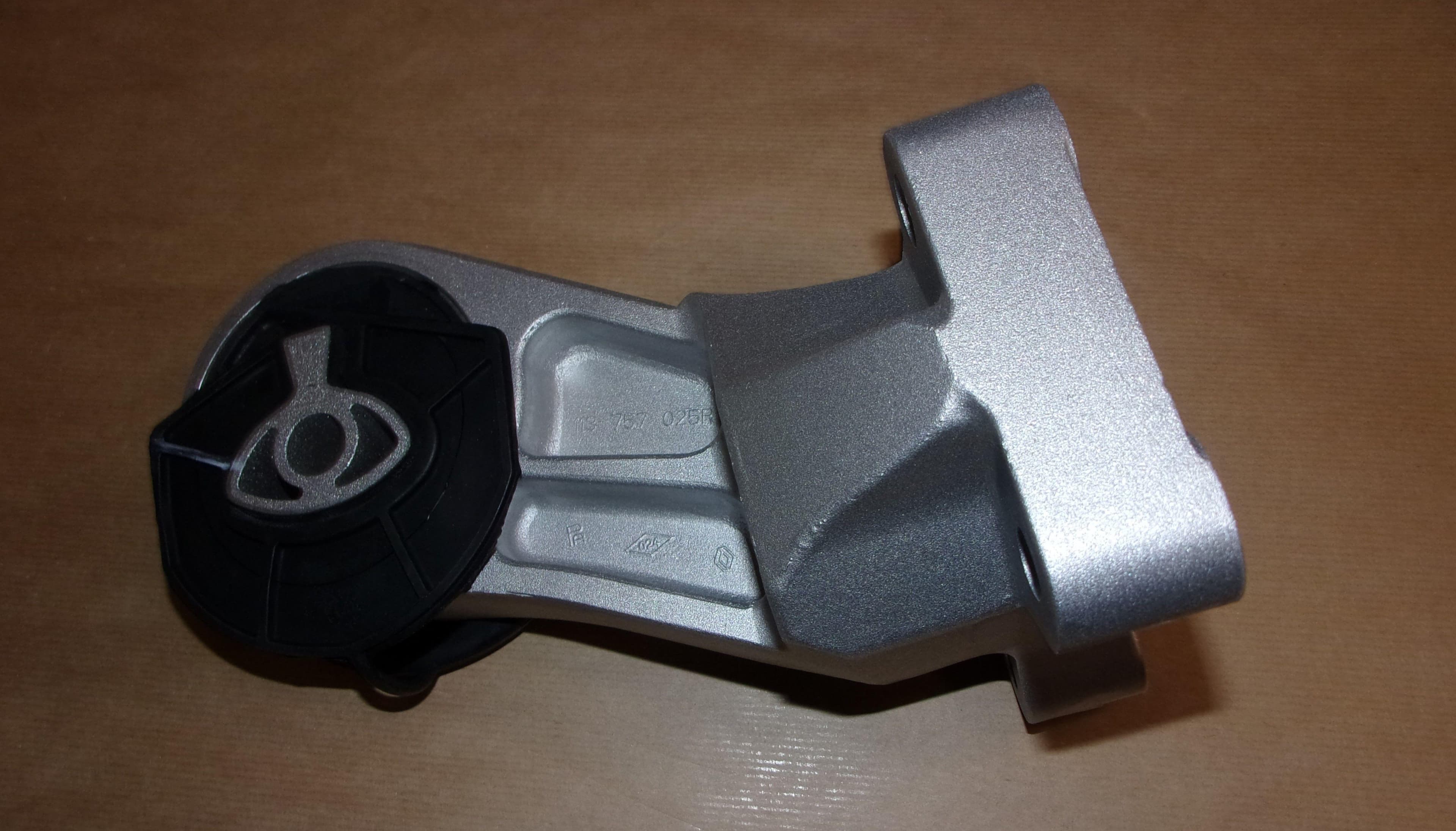 Motorupphängning - Renault Master III höger 2.3D från Autofrance - bild 2