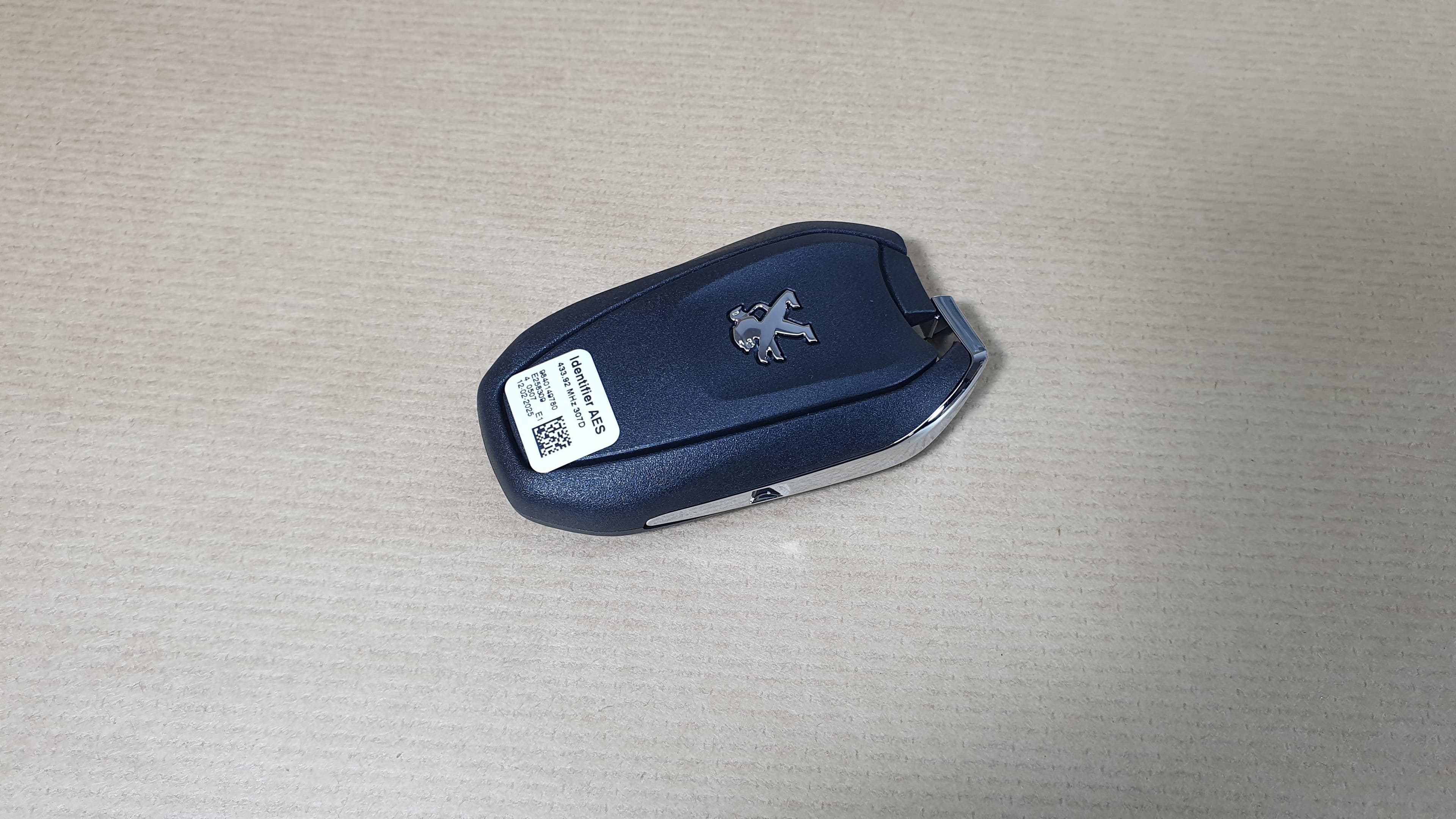 Nyckel - Peugeot 208 II från Autofrance - bild 2