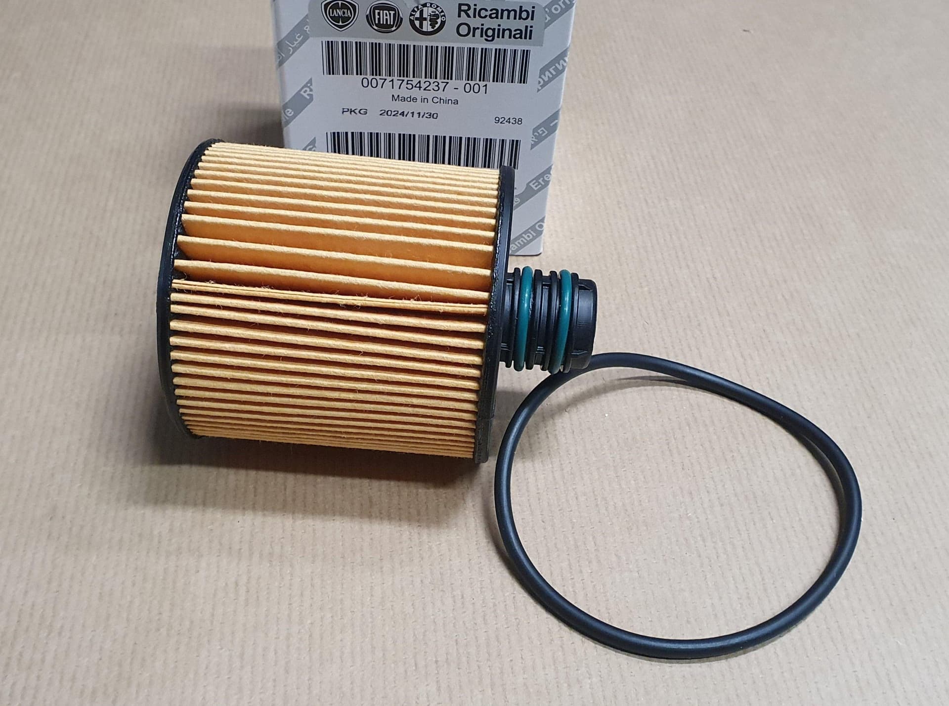 Oljefilter - Fiat 500 1.6, 2012> från Autofrance