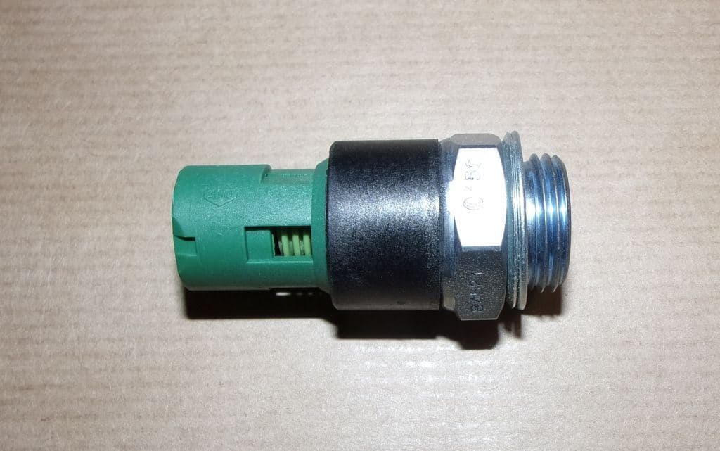 Oljetryckgivare - Renault Megane I/II 2.0 16V från Autofrance - bild 2