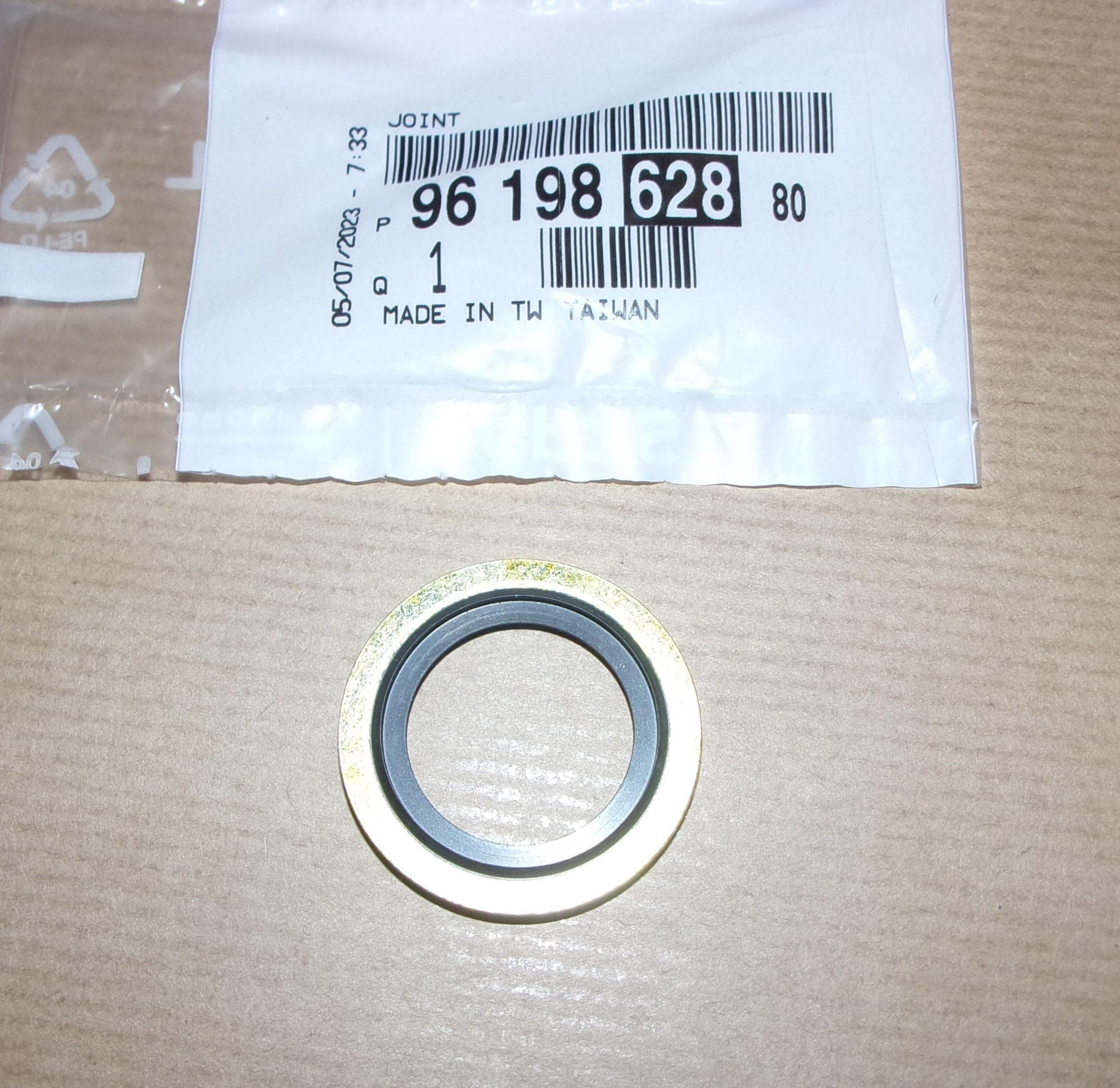 Packning - Lock Block Motor C BERLINGO III från Autofrance
