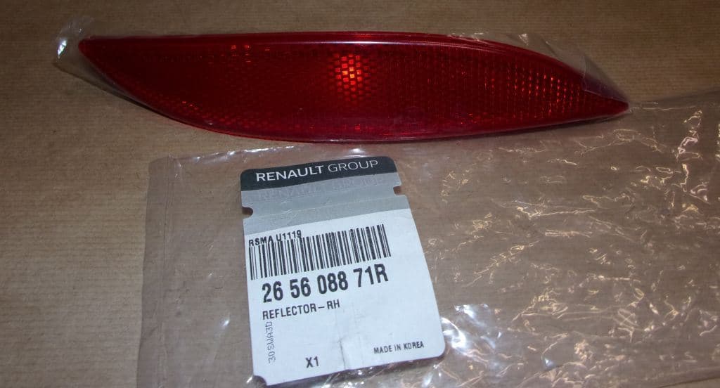 Reflex Stötfångare - Renault Megane III, Höger från Autofrance