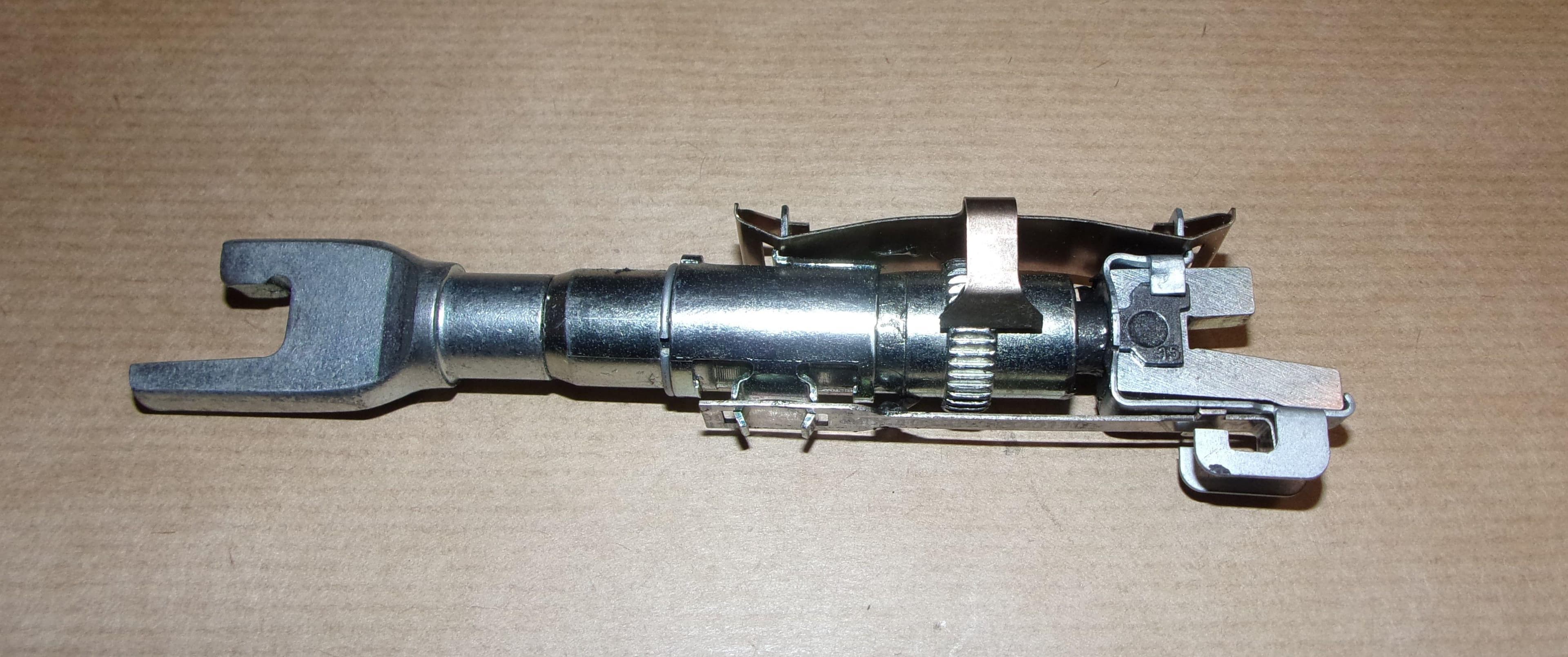 Bromsbaksreglage R Clio Iii från Autofrance - bild 2