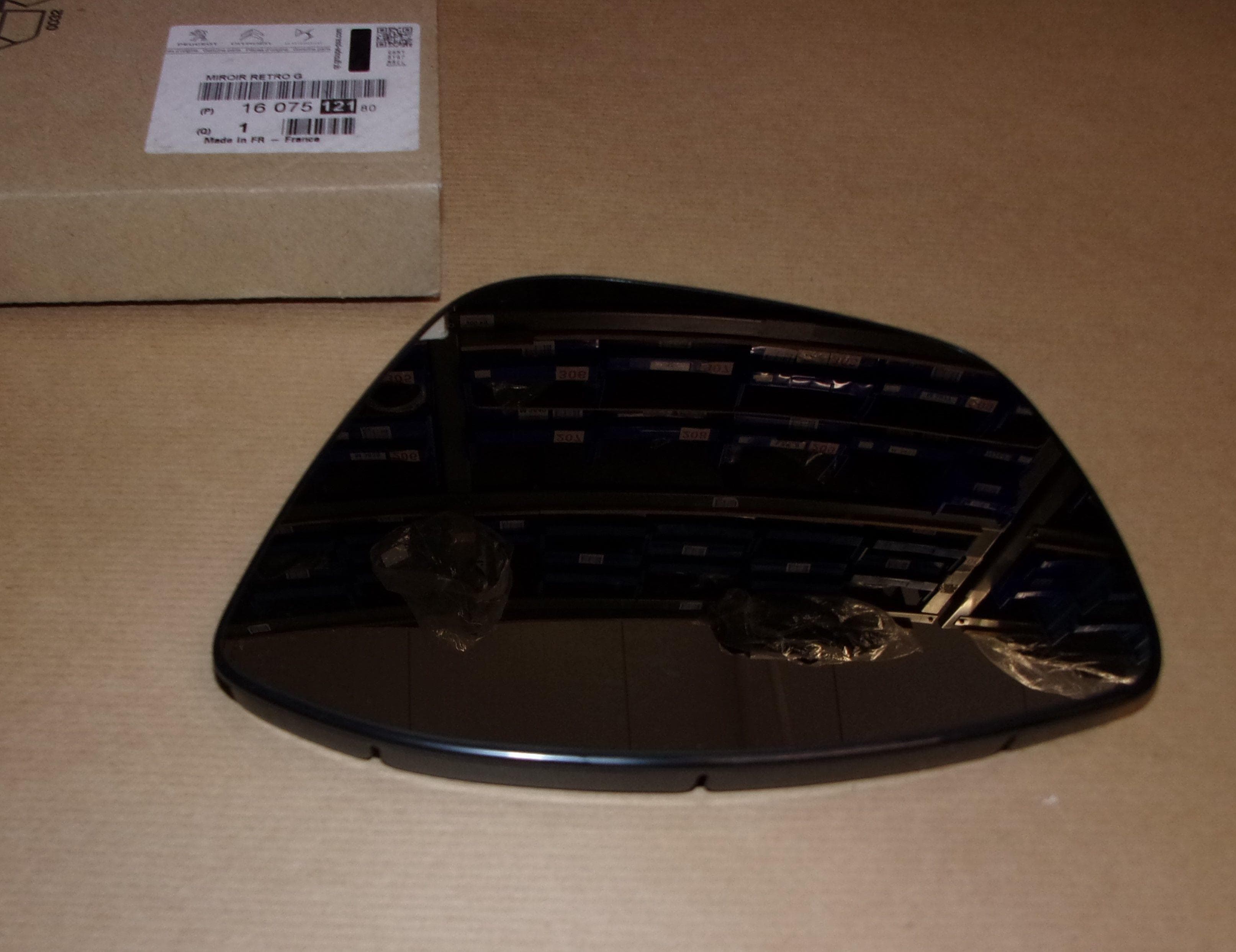 Spegelglas - Peugeot 208/2008 från Autofrance