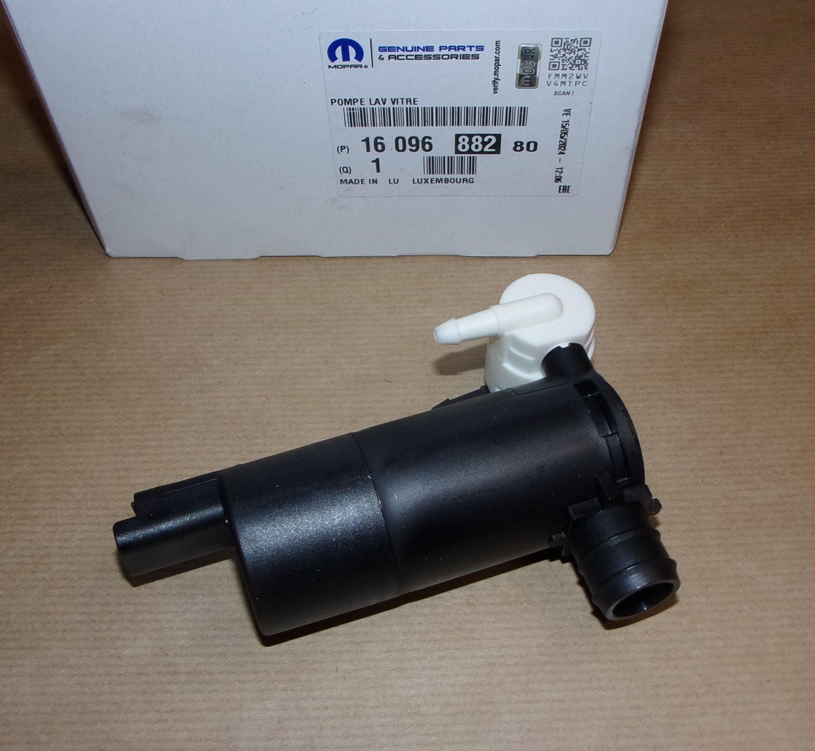 Spolarpump - Citroën C5 II, Peugeot Partner från Autofrance