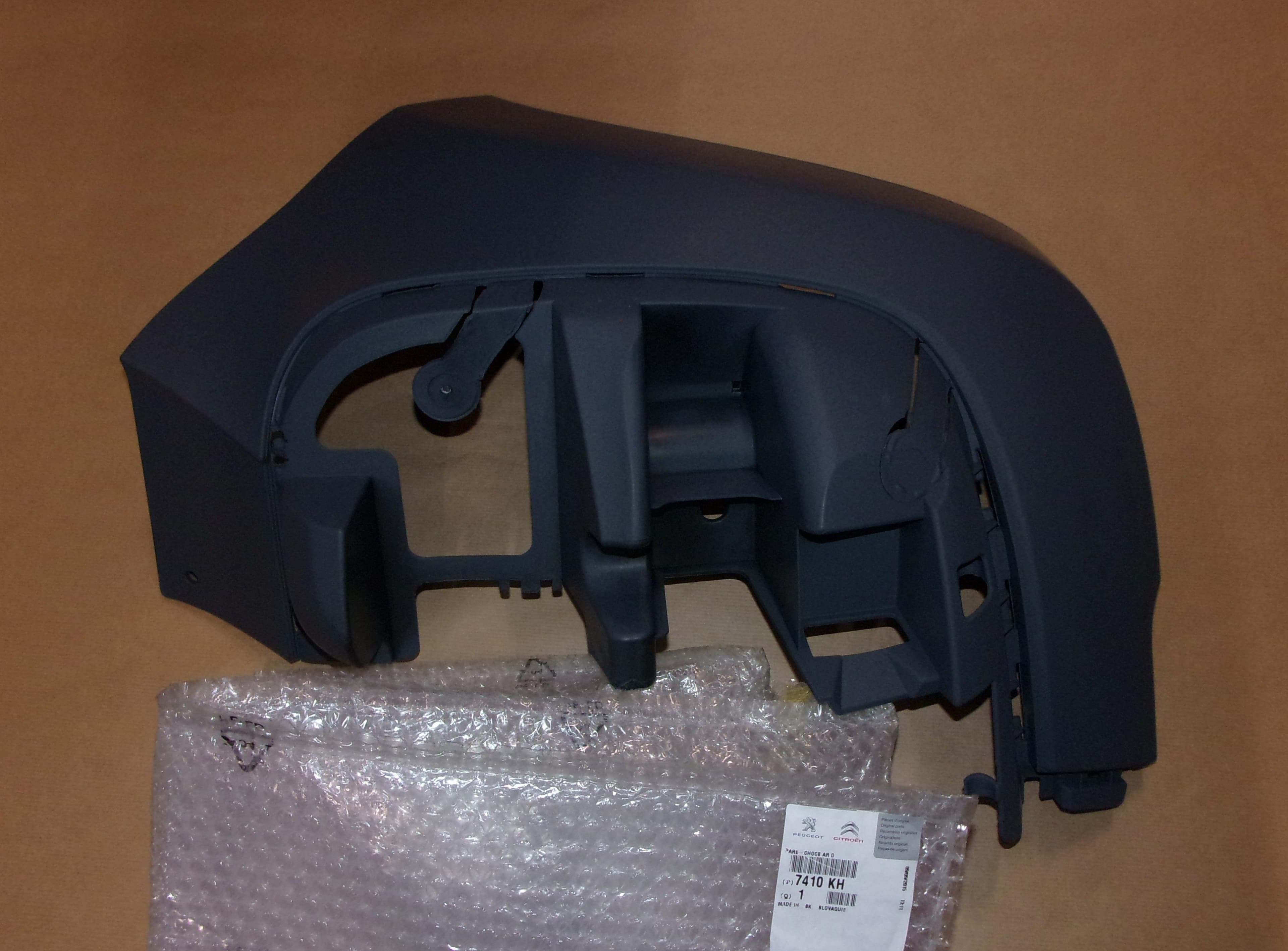 Stötfångarhörn - Citroën C3 Picasso höger, Bak från Autofrance