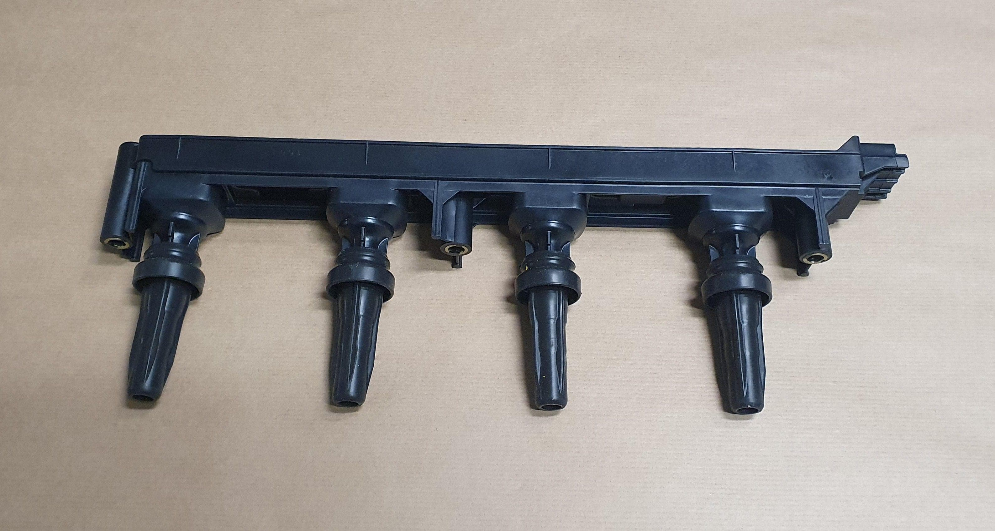 Tändspole - Citroën C4/C5/P307/407/807 2.0 16V från Autofrance - bild 2