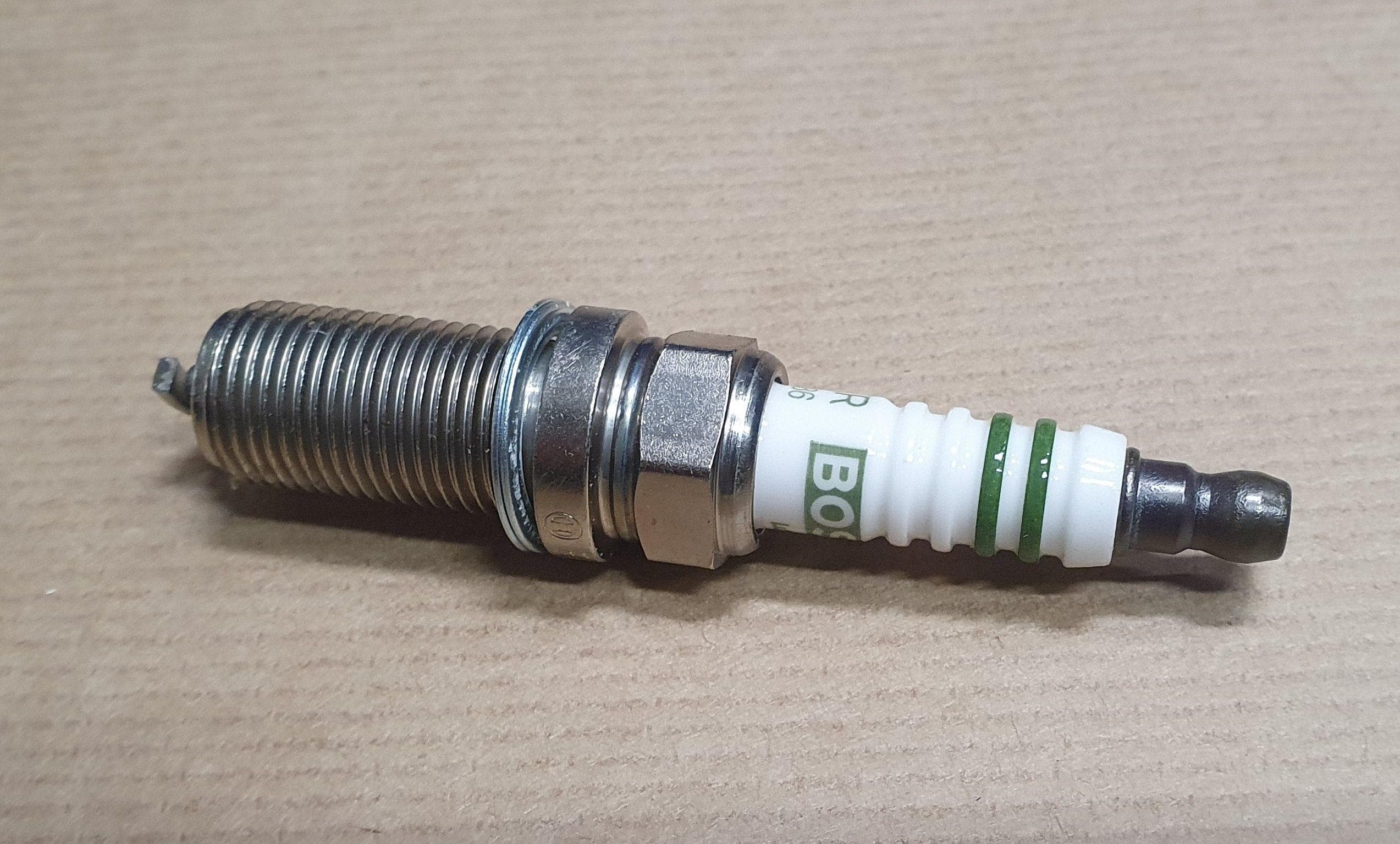Tändstift - Citroën C5 2.2 från Autofrance - bild 2