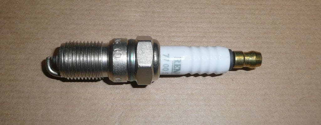 Tändstift - Renault Espace I/II/Safrane/21/25 från Autofrance - bild 2