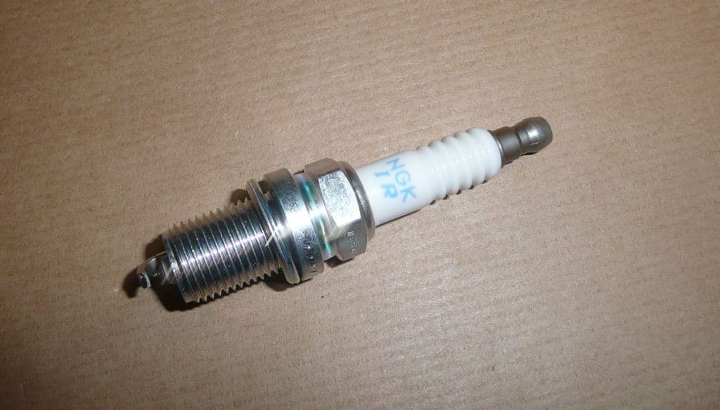 Tändstift - Renault Megane III 1.6 16V från Autofrance - bild 2