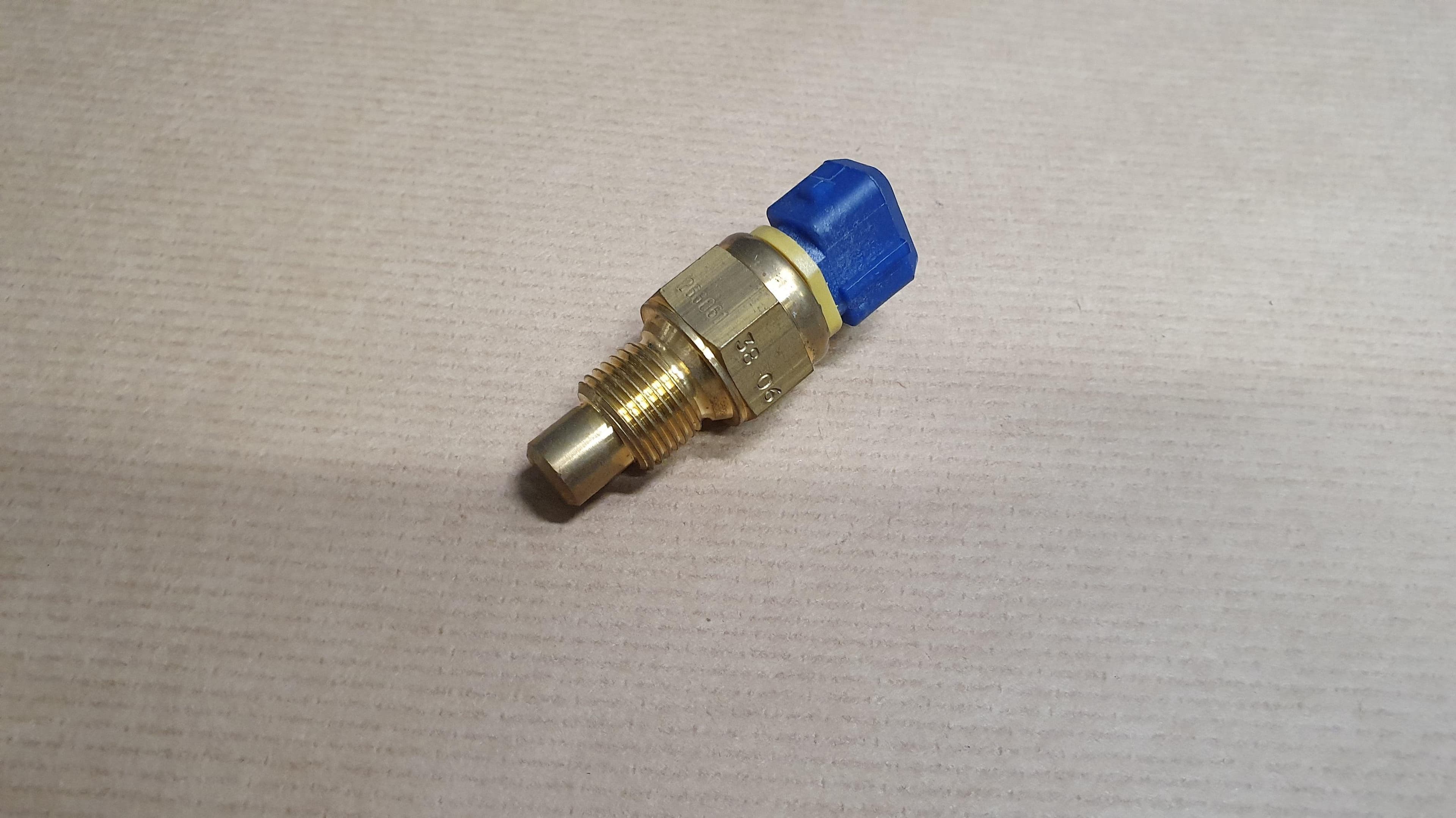 Temperaturgivare Vatten - Peugeot 207/208/301 1.6 16V från Autofrance