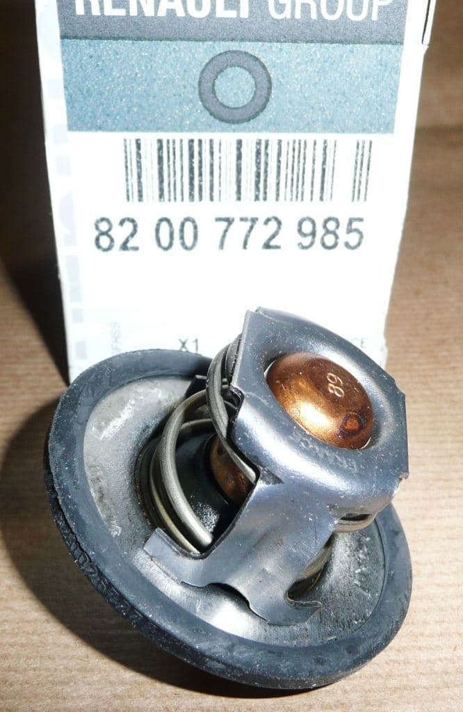Termostat - Dacia Logan/Sandero 1.4/1.6 89-ST från Autofrance - bild 2