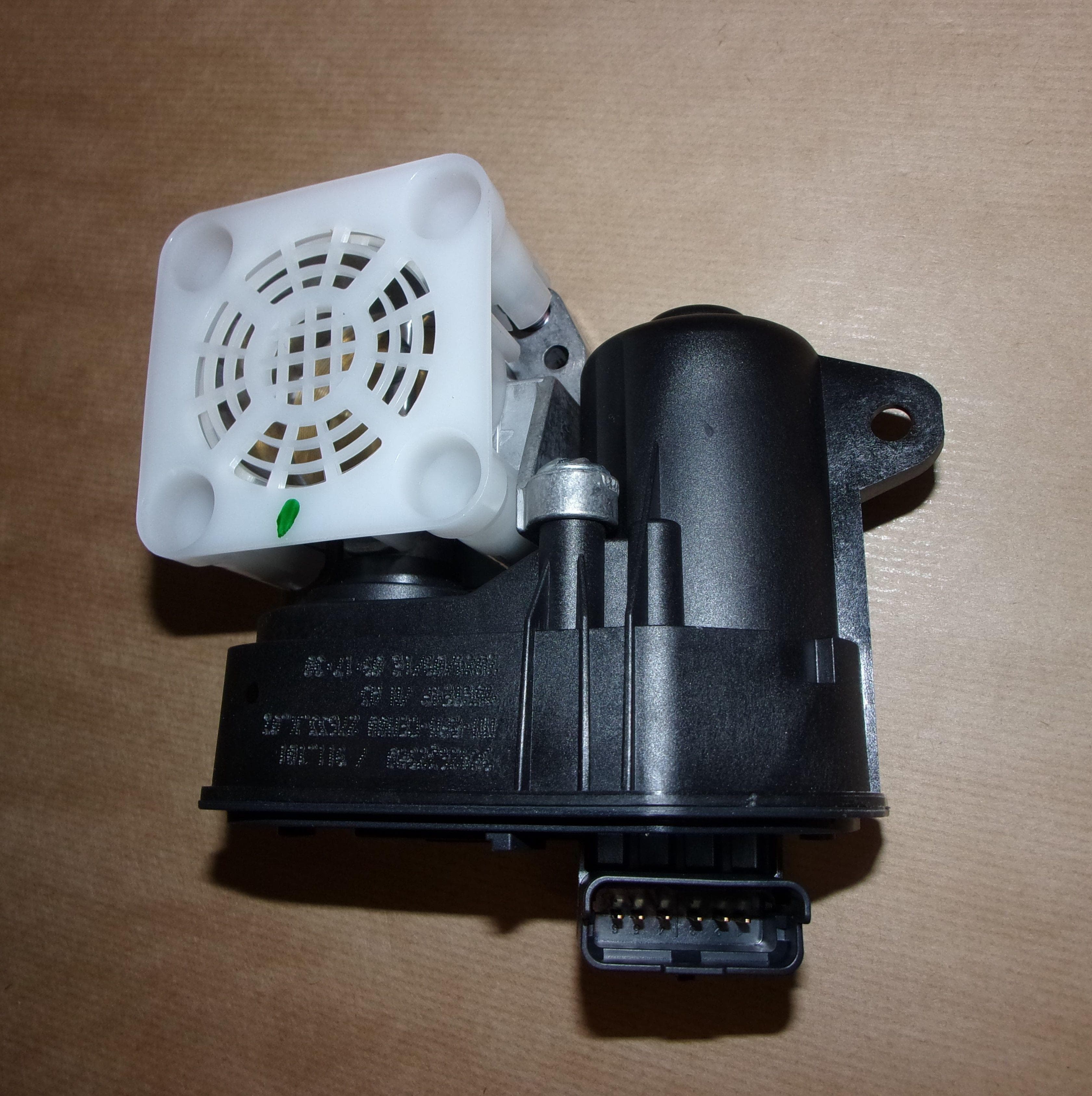 Trottelhus - Citroën C1/C3/P108 1.2VTI från Autofrance - bild 2