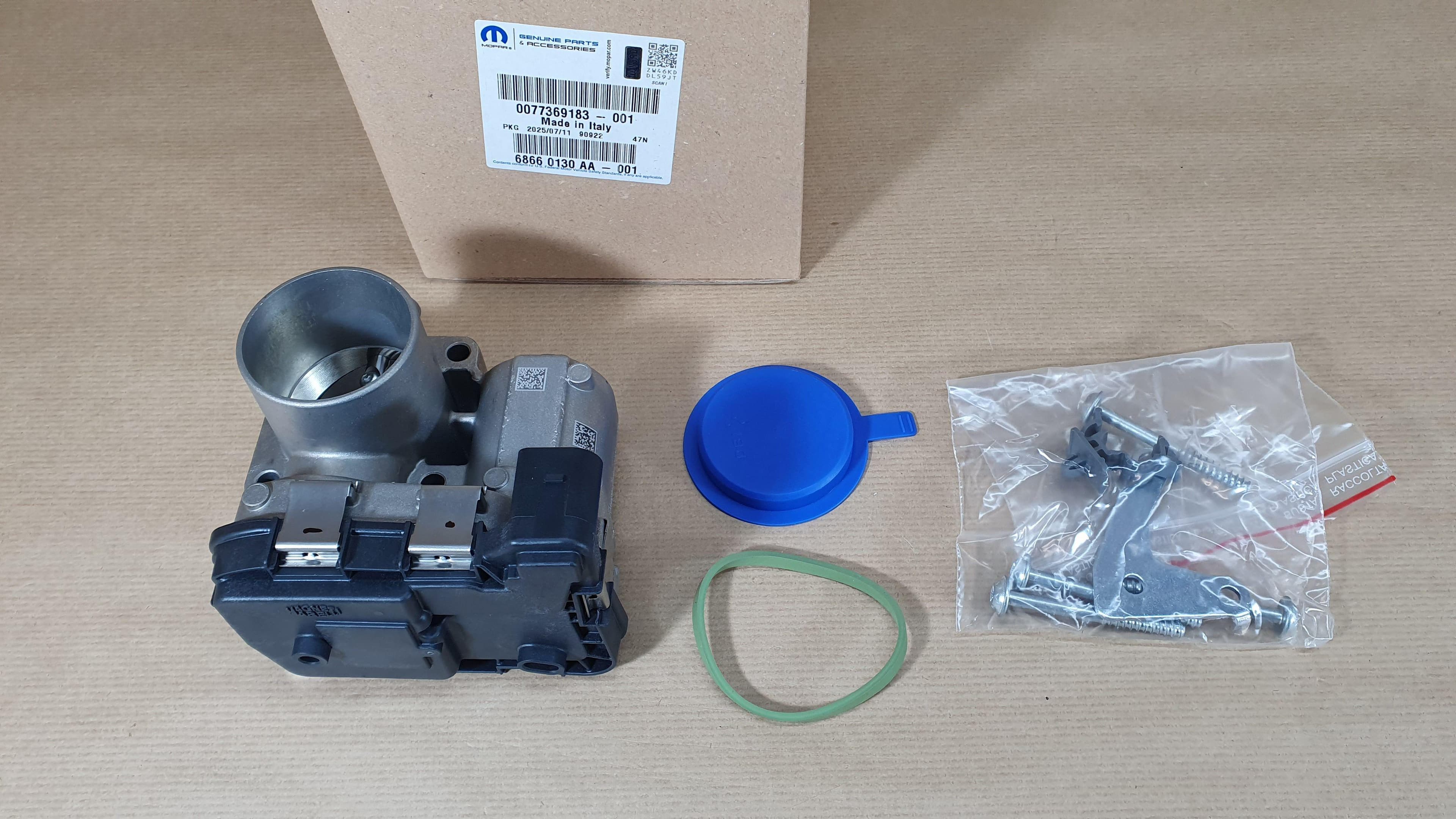 Trottelhus - Fiat 500, 2015> från Autofrance