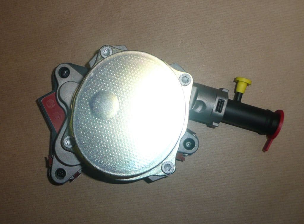 Vakuumpump - Renault Espace IV/Laguna III 2.0DC från Autofrance - bild 2