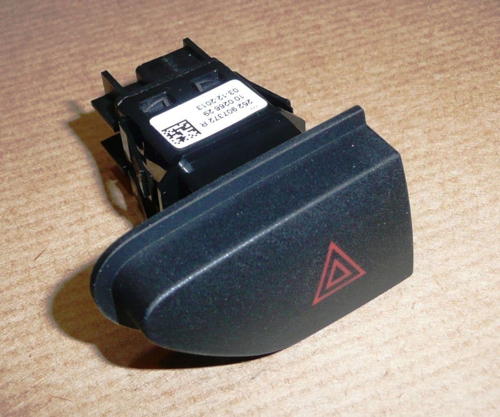 Varningsblinkerbrytare - Renault Clio IV/Captur från Autofrance - bild 2