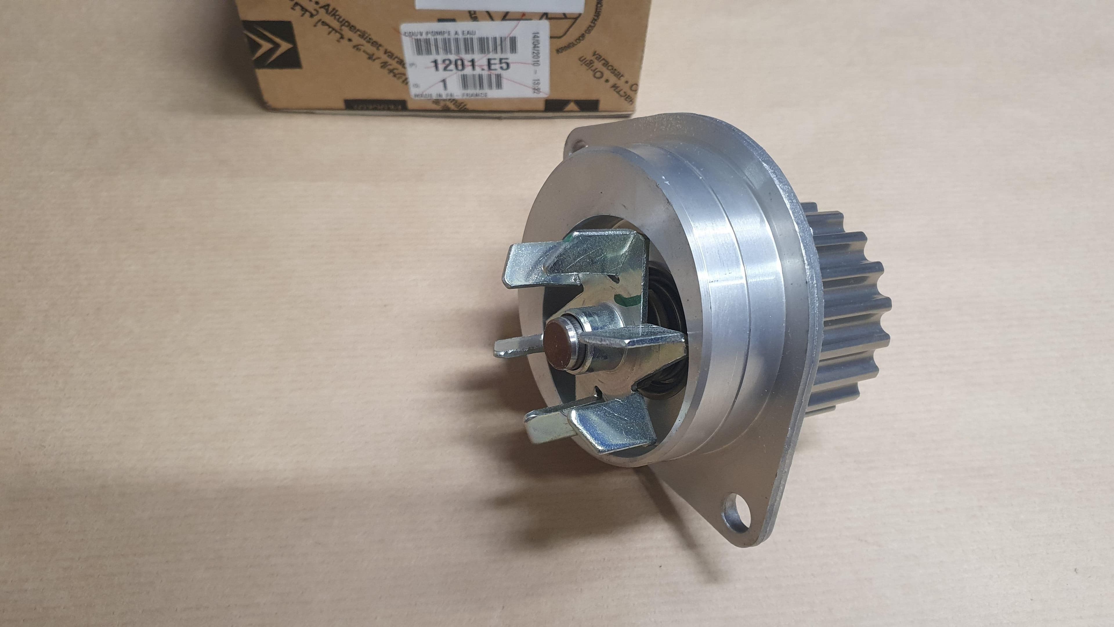 Vattenpump - Citroën C2/C3/C4 P 301/308 1.6 16V från Autofrance