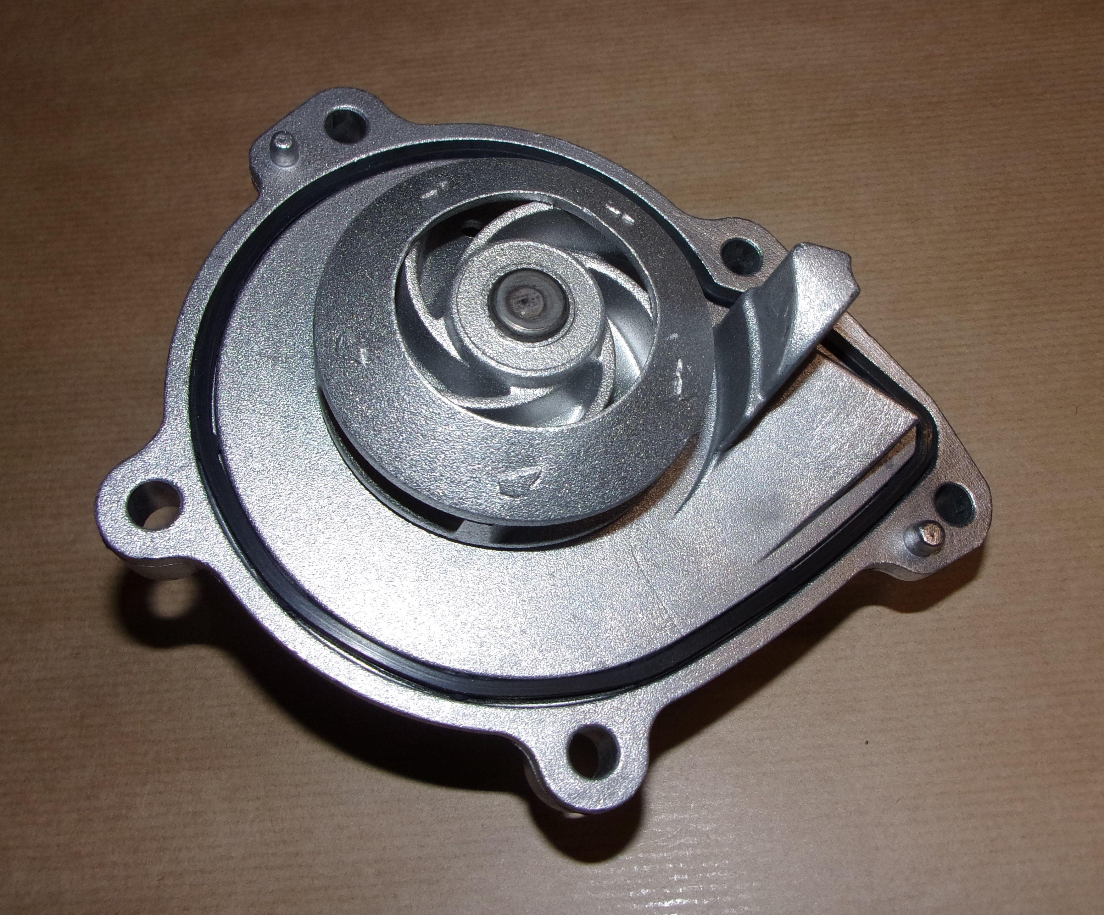 Vattenpump - Citroën C3/C4/Berlingo/P308 1.6THP från Autofrance - bild 2