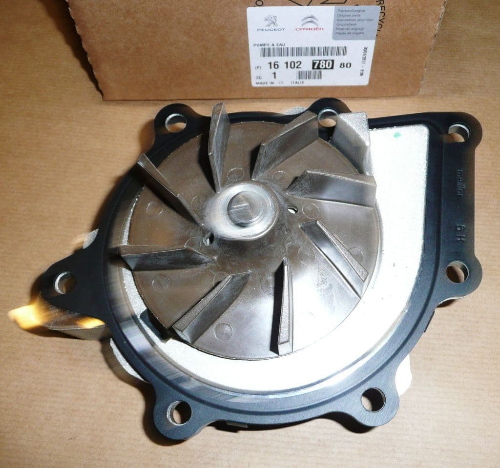Vattenpump - Citroën C4 II/C5 II/C6 2.2HDI från Autofrance