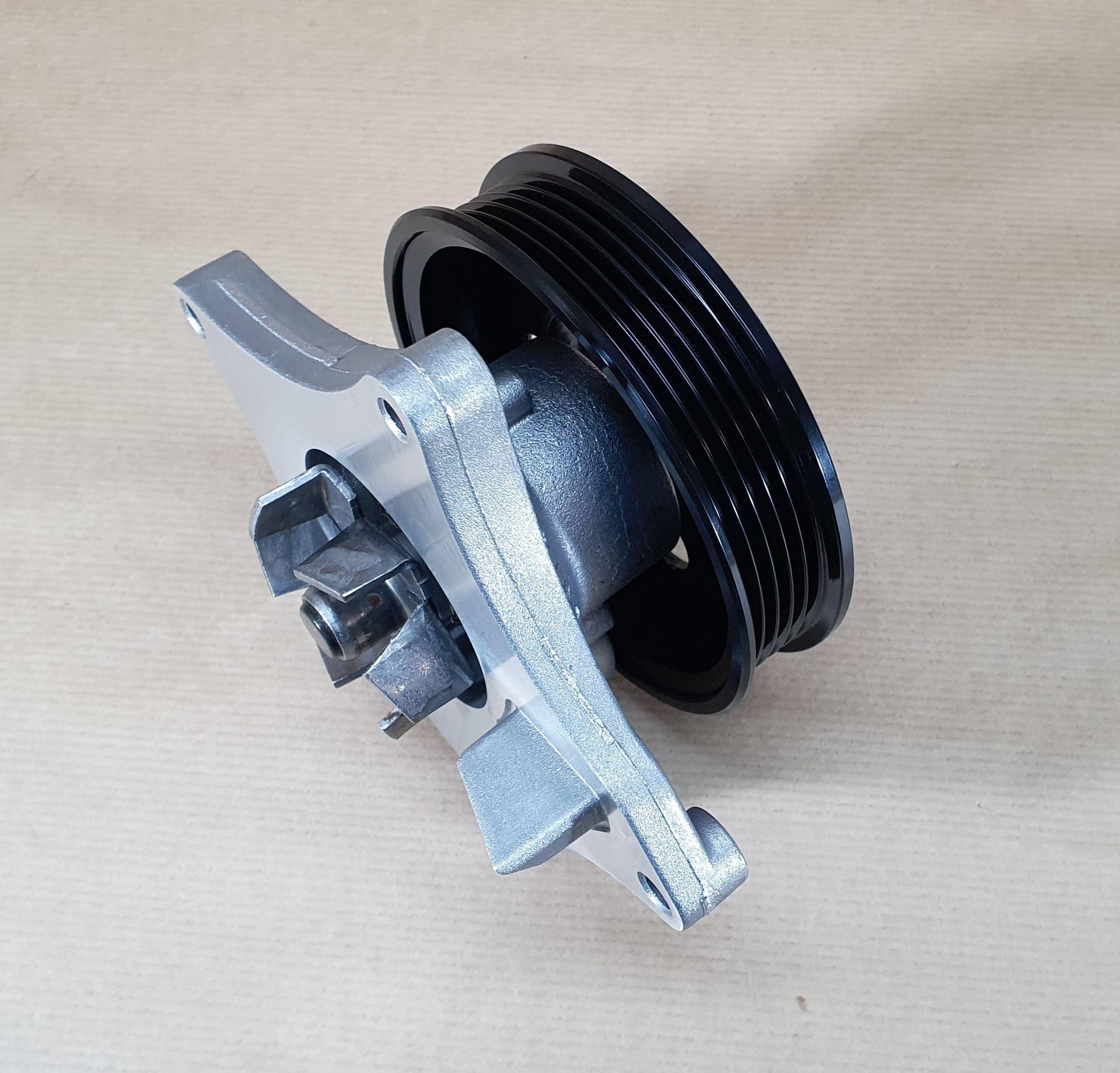 Vattenpump - Opel Adam 1.0 12V från Autofrance - bild 3