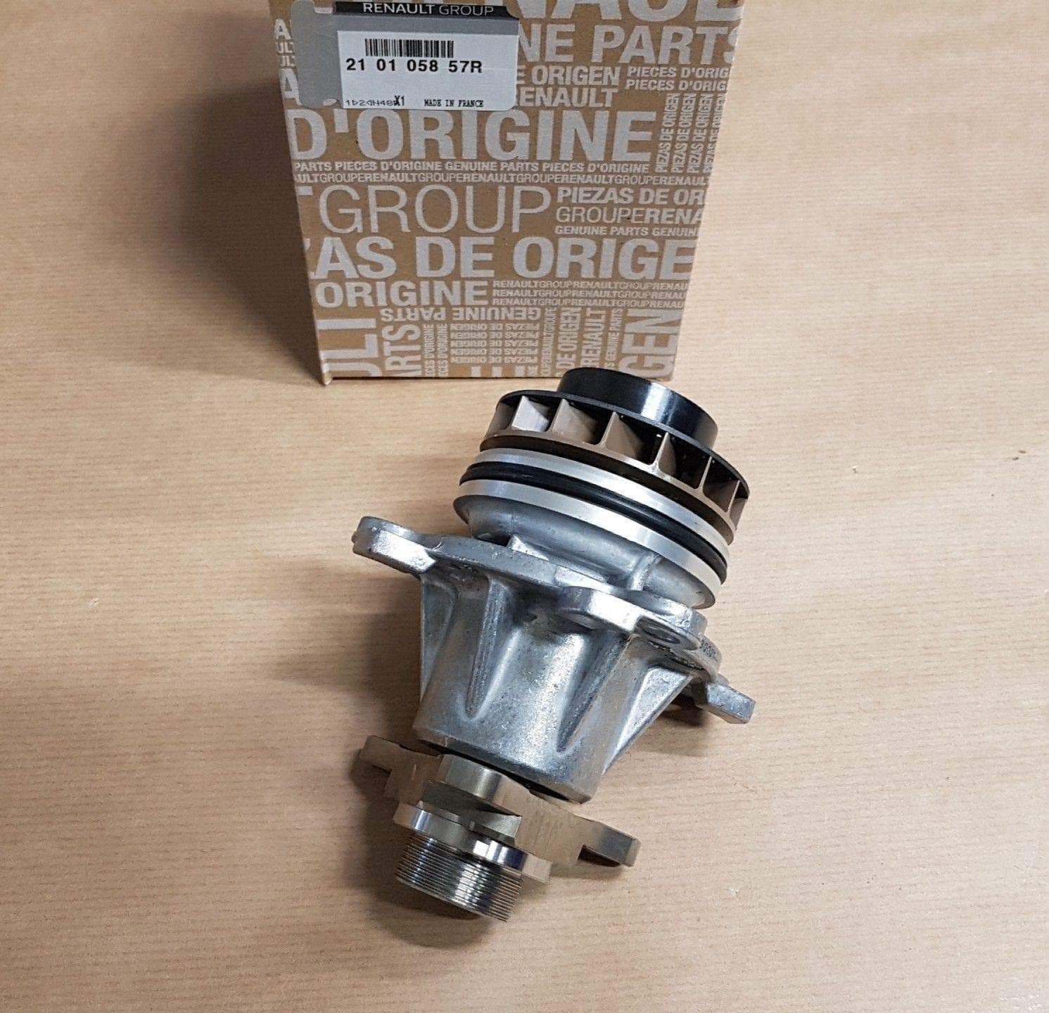Vattenpump - Renault Master III 2.3DCI, 10> från Autofrance