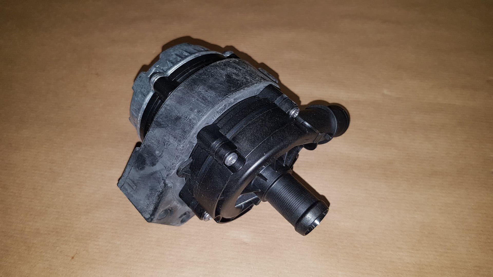 Vattenpump - Renault Megane IV E-tech från Autofrance - bild 3