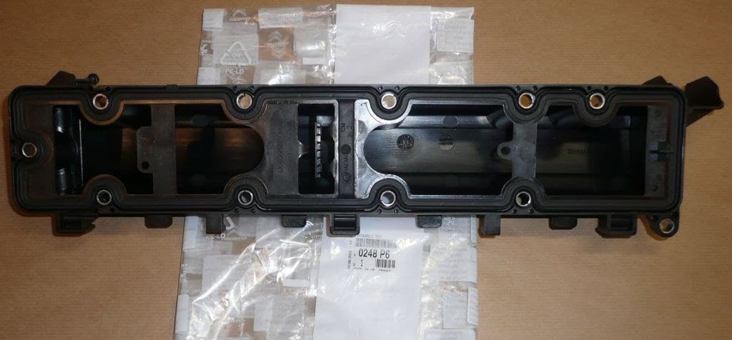 Ventilkåpa - Citroën C4/C5/C8 P 307/407 2.0 från Autofrance