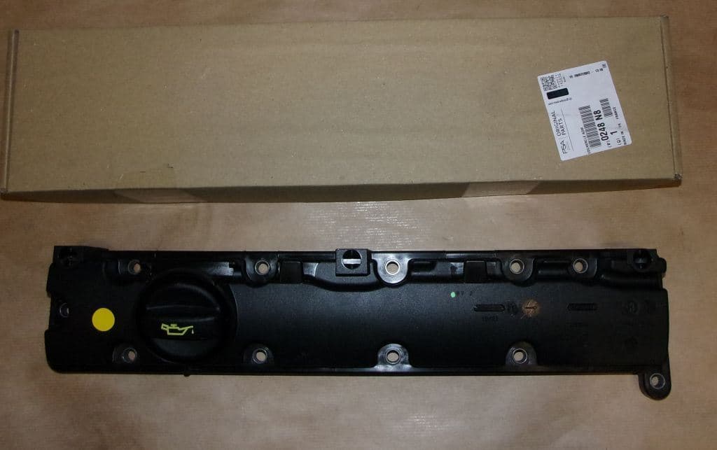 Ventilkåpa - Citroën C4/C5/P206 1.8/2.0 16V från Autofrance