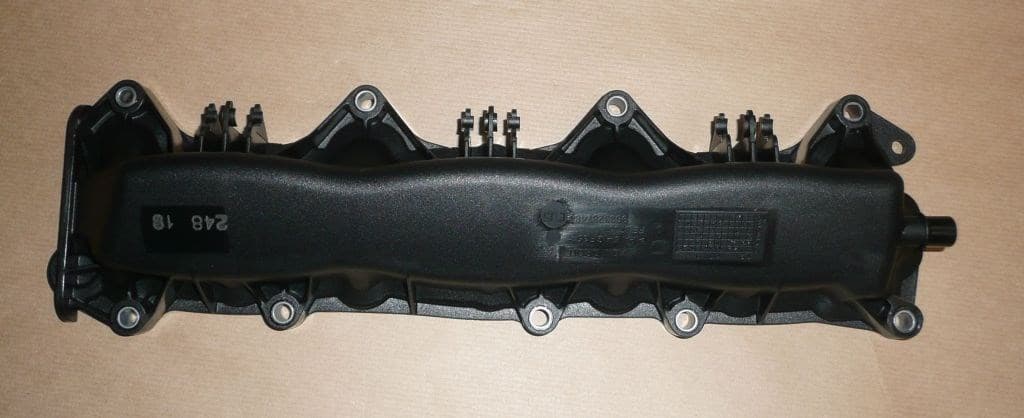 Ventilkåpa - Peugeot 406/407/607 3.0V6 från Autofrance - bild 2
