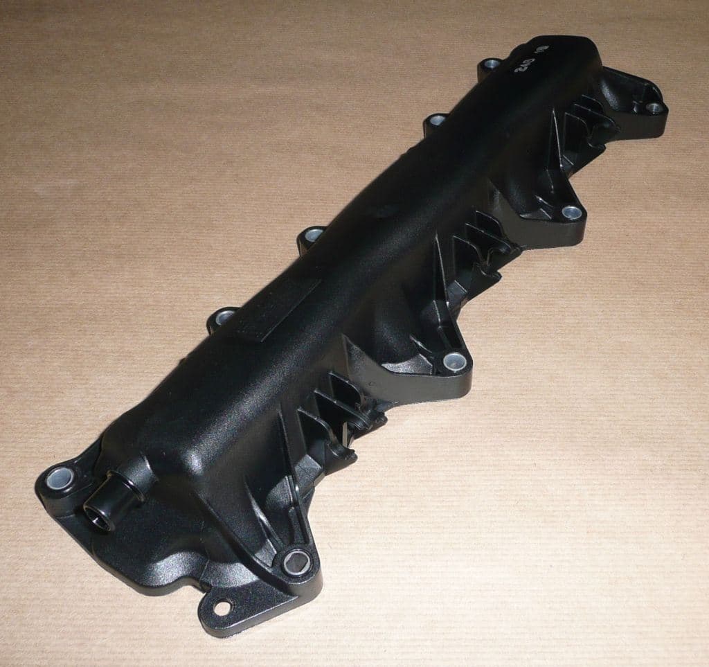 Ventilkåpa - Peugeot 406/407/607 3.0V6 från Autofrance - bild 4