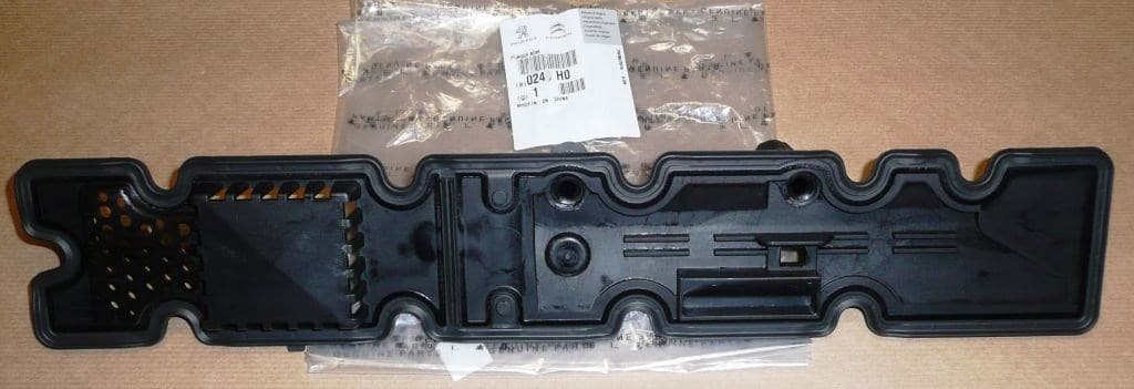 Ventilkåpspackning - Citroën C4/P307 2.0 från Autofrance