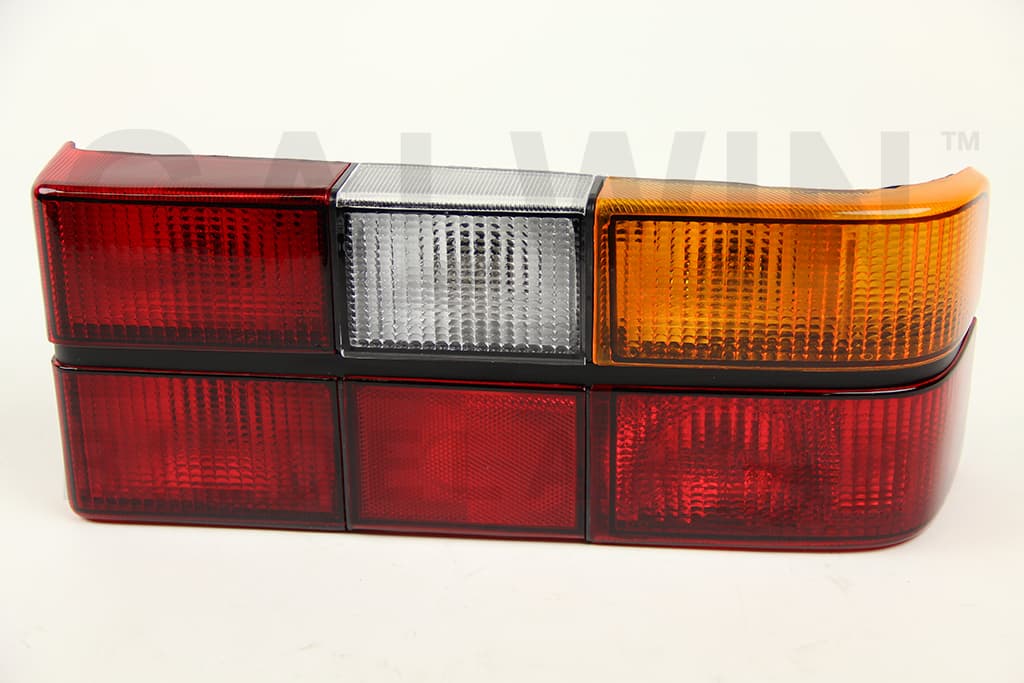 Baklykta hö, sedan med svart list, 1990- — Höger från Galwin