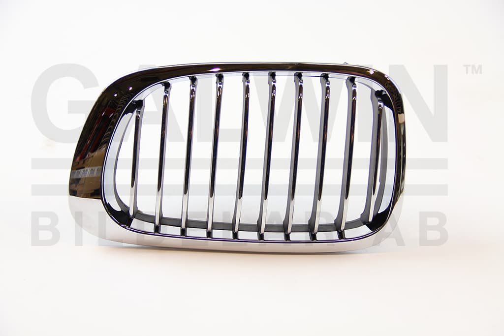 Kylargrill vä krom/krom/svart coupe/cab -03/03 från Galwin