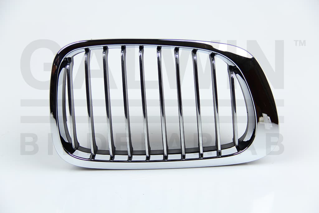 Kylargrill hö krom/krom/svart coupe/cab -03/03 från Galwin