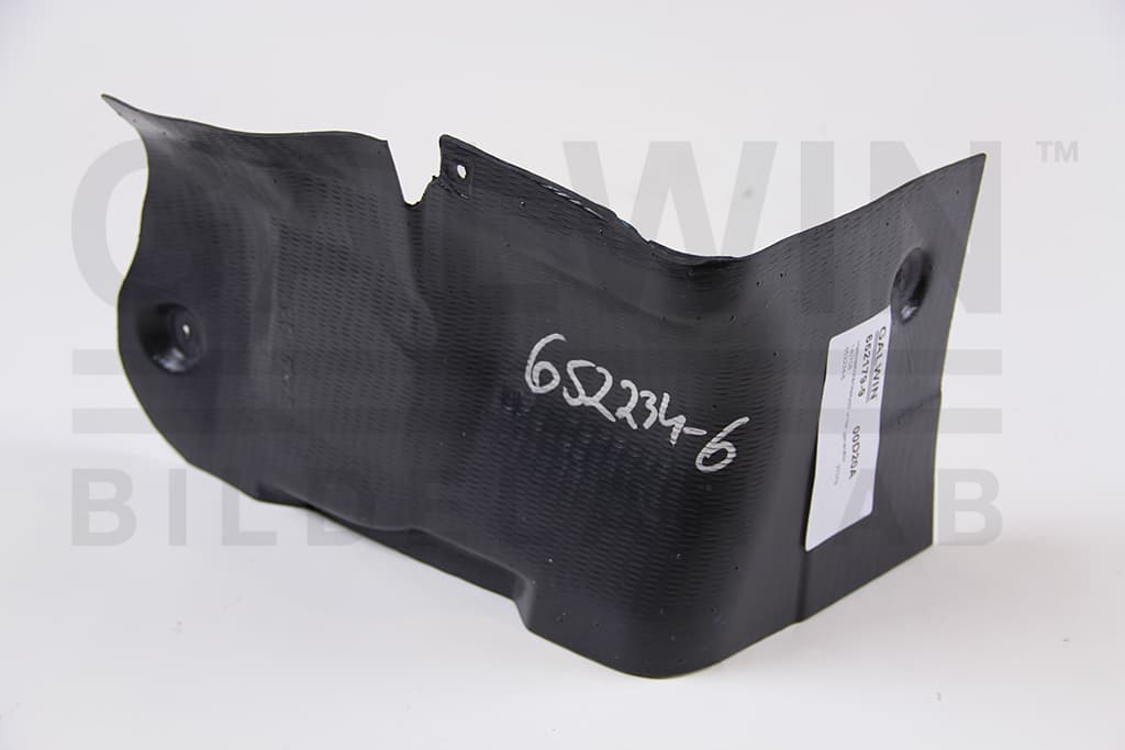 Hasplast/stänkskydd under generator från Galwin