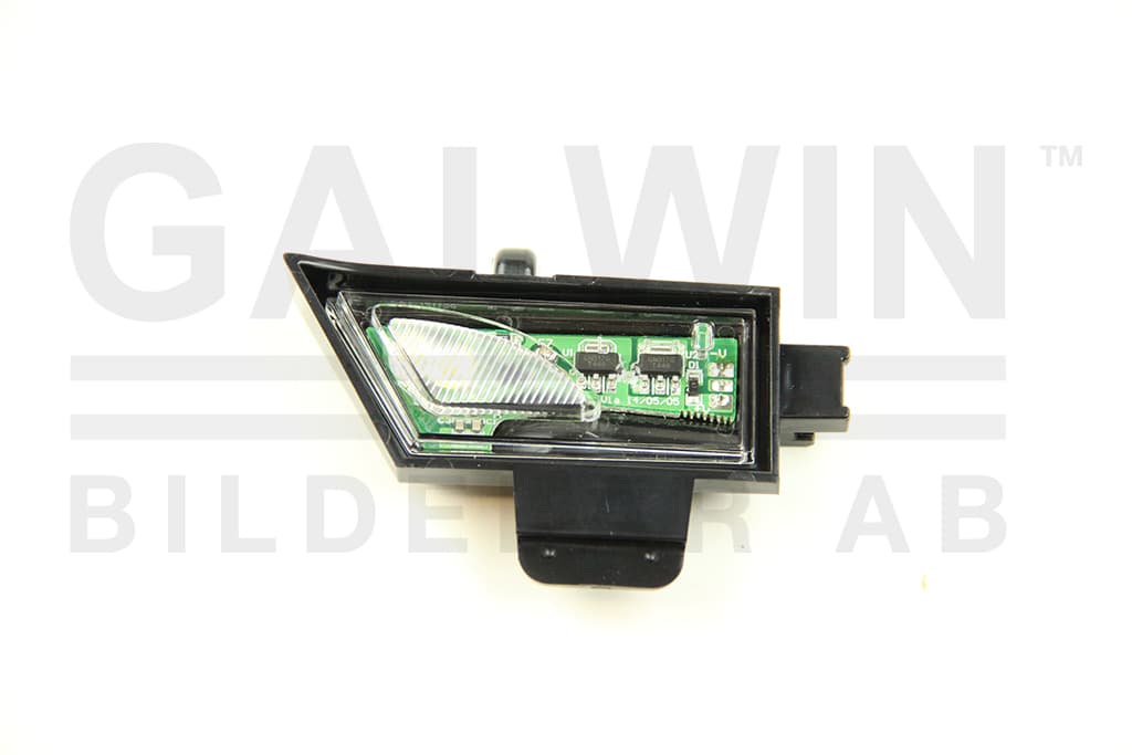 Instegsbelysning i sidospegel, vä från Galwin