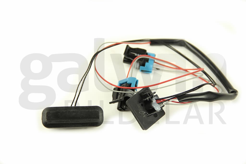 Tryckknapp bakluckeöppning