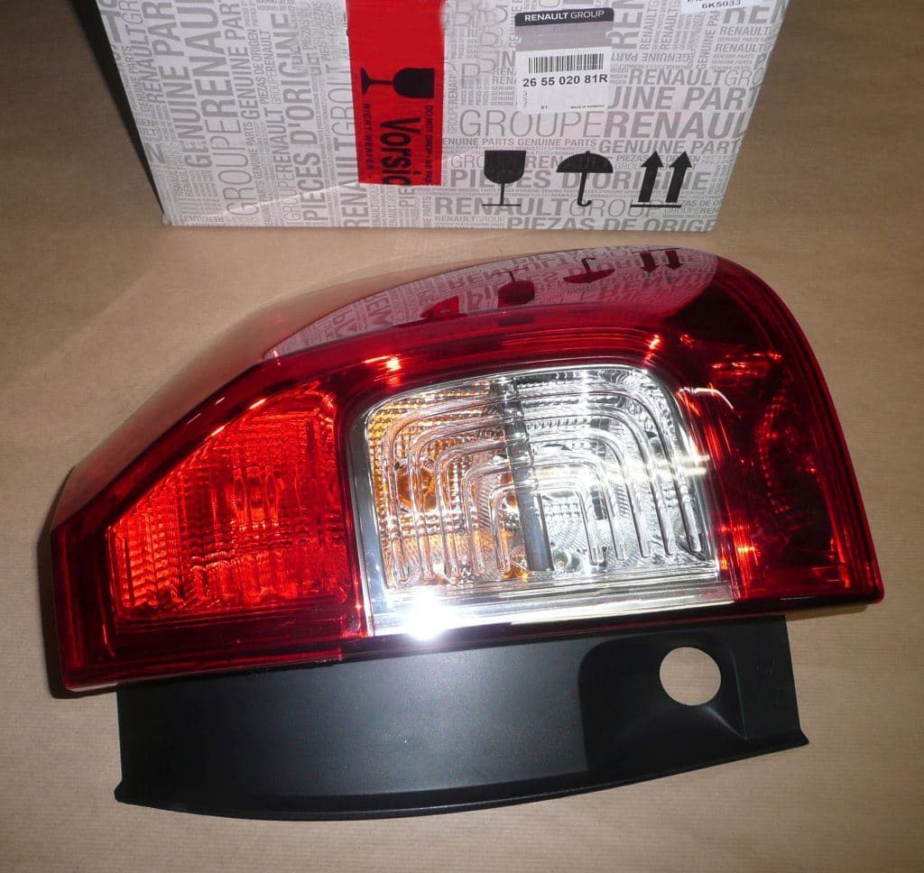 Bakljus - Dacia Logan II höger